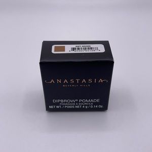Anastasia Beverly Hills DipBrow in “Soft Brown”